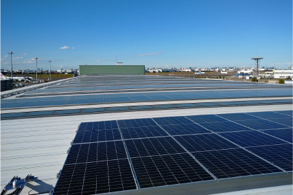 Photovoltaic power generation panels on the roof of the cargo facility of Haneda Airport
