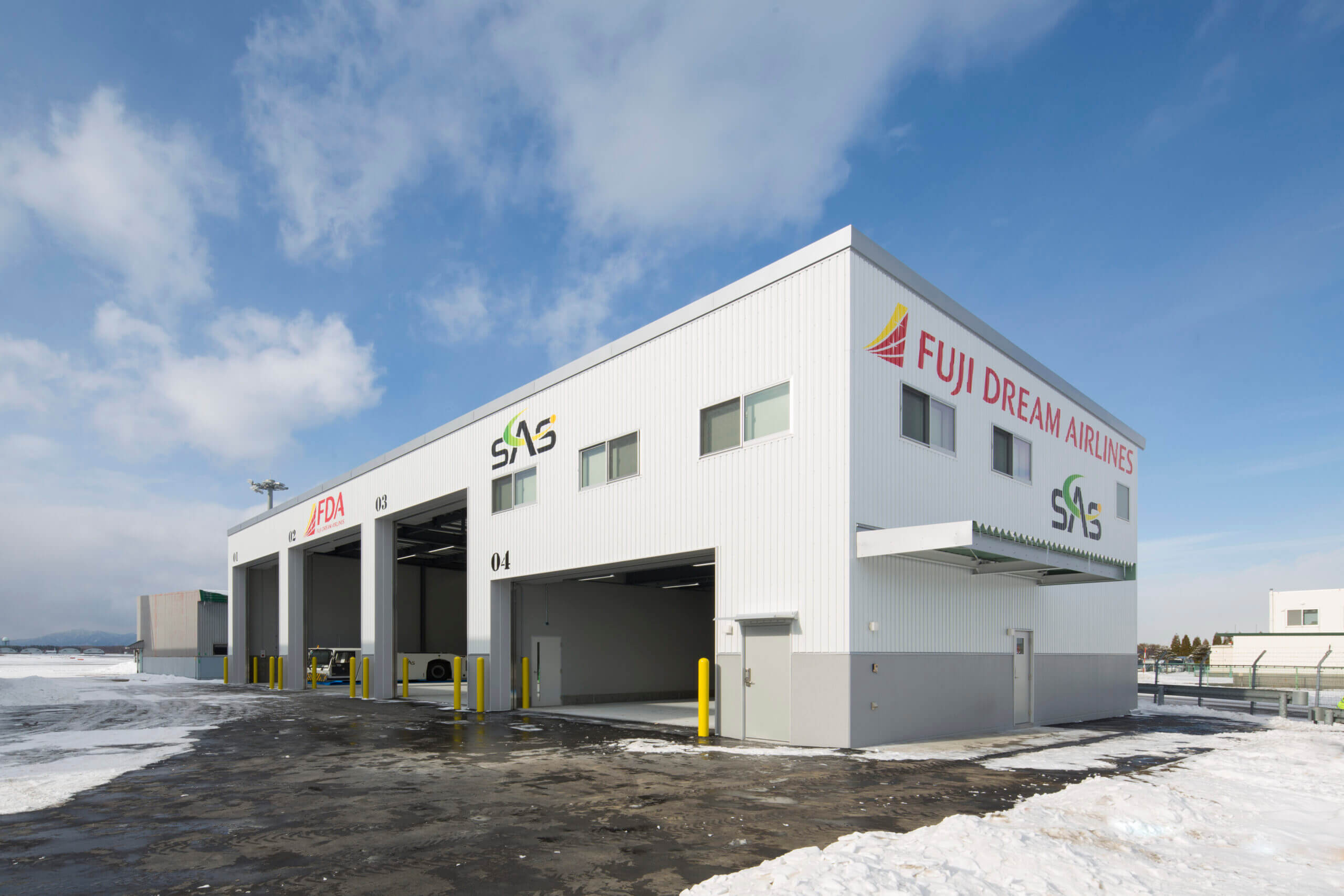 New Chitose Airport Hangar for GSE Vehicles